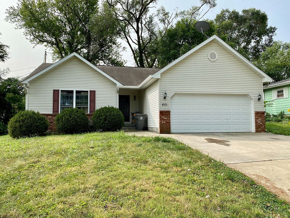 1st image of 601 W Cherokee Dr