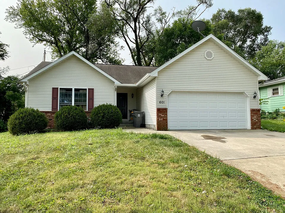 601 W Cherokee Dr