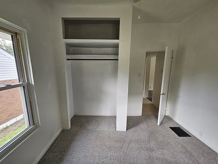 79 Home St — Photo 13