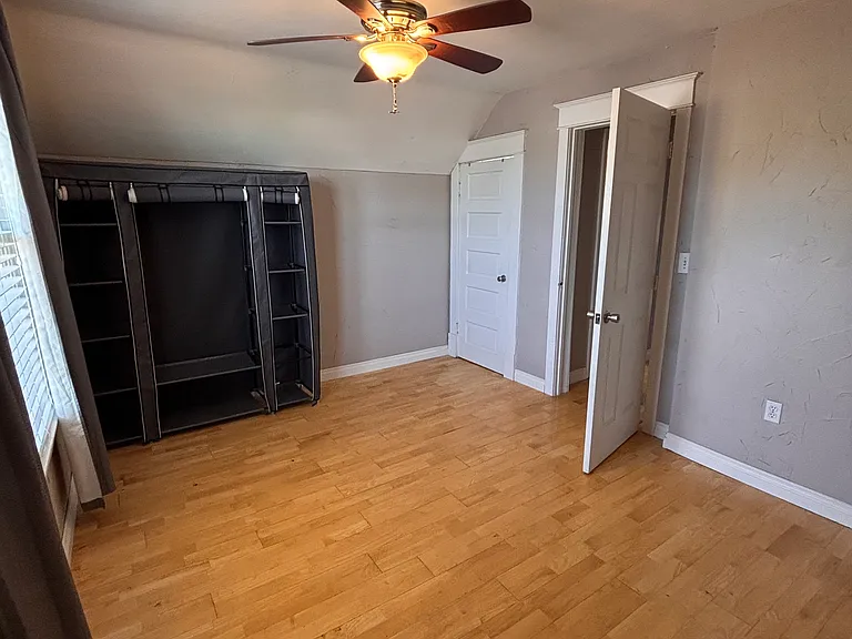 Upstairs Bedroom 2