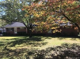 611 Woodland Dr, Kershaw, SC 29067