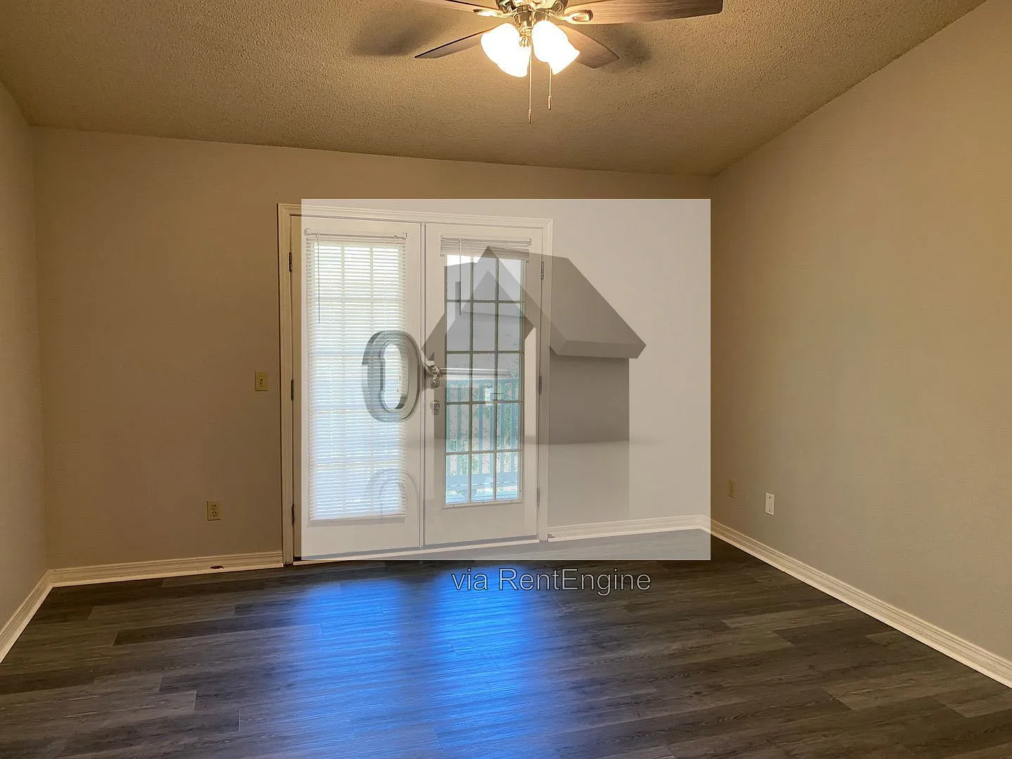 2 bed, 2.0 bath, 1071 sqft, $1,150 — Photo 2