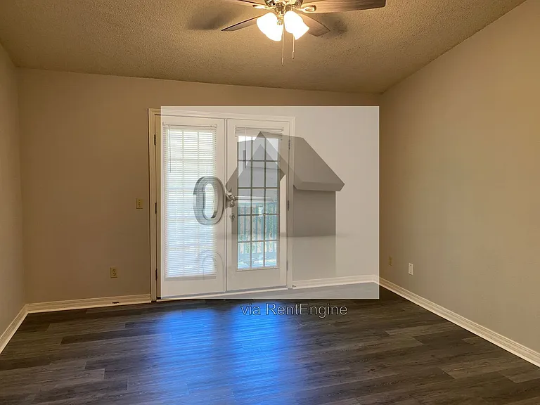 2303 W Michigan Ave #H-7 — Photo 2