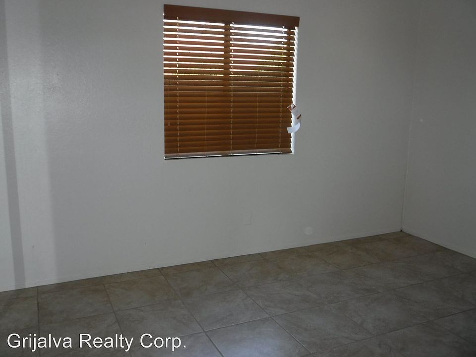 1st image of 2853 N Flanwill Blvd