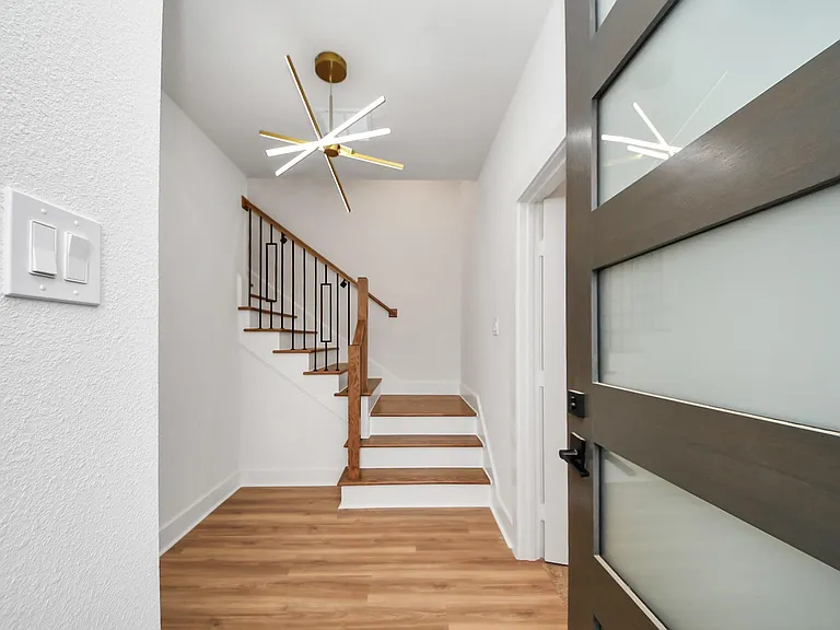 2426 Ella Blvd — Photo 4