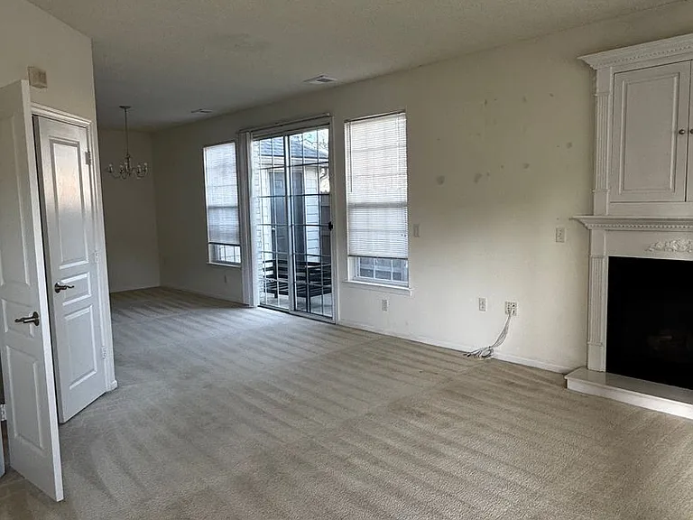2037 Smallbrooke Ct — Photo 11