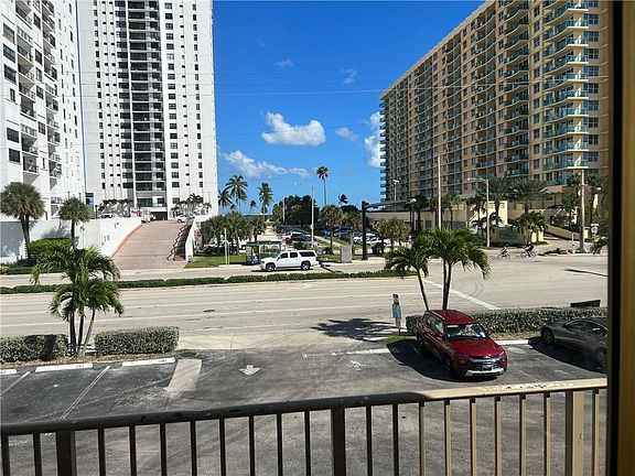 4th image of 2600 S Ocean Drive #S209