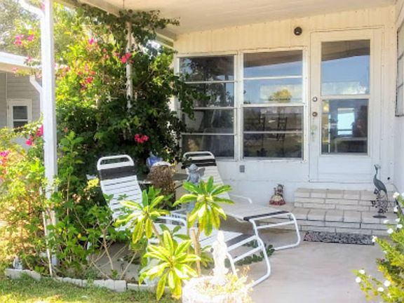 3rd image of 7 Boca Ciega St