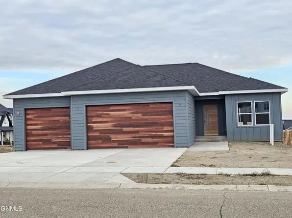 3016 28th Ct W, Williston, ND 58801