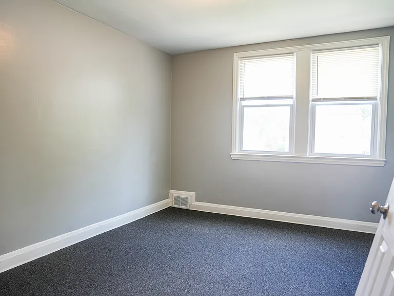 833 E Cold Spring Ln — Photo 19