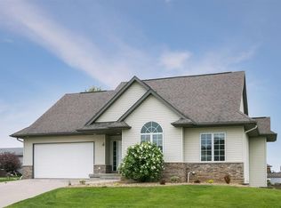 1252 Trinity Ln, North Liberty, IA 52317