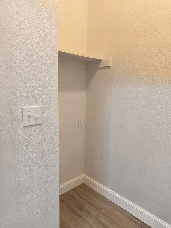 4 bed, 2.5 bath, 1337 sqft, $1,950 — Photo 2