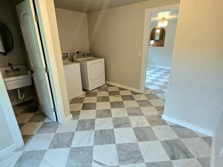 10 Hurford Ave — Photo 21