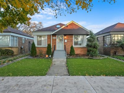 8905 S Cornell Ave, Chicago, IL, 60617