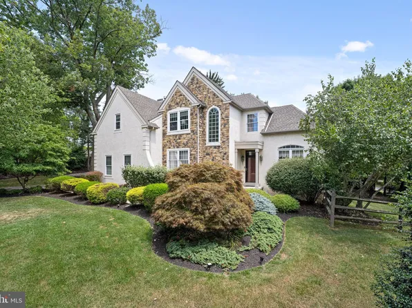 2308 Cranberry Ct, Lafayette Hill, PA 19444