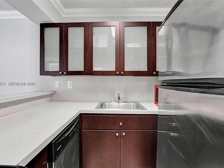 126 SW 17th Rd #601 — Photo 2