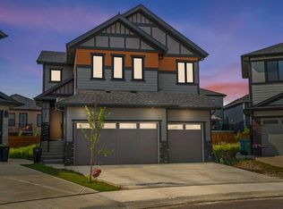 34 SE South Shore Bay, Chestermere, AB T1X 2S1