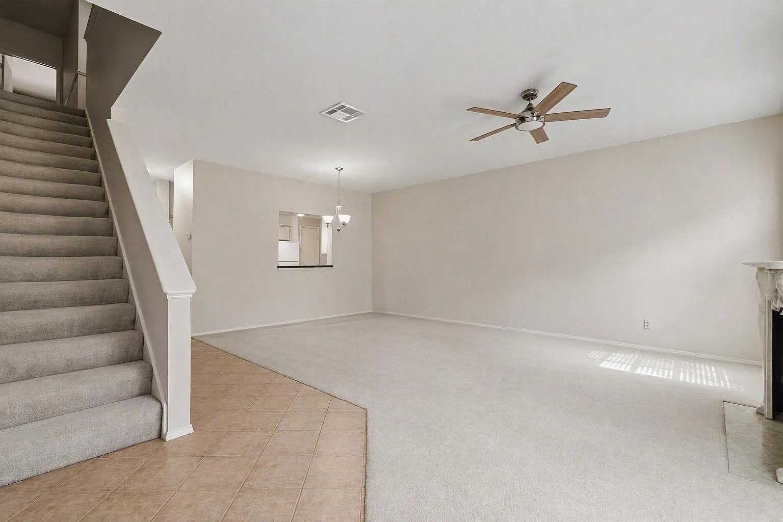 2 bed, 2.5 bath, 1640 sqft, $1,600 — Photo 4