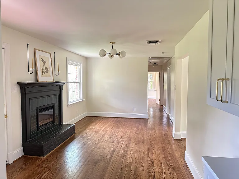 4045 Collingbourne Rd — Photo 7