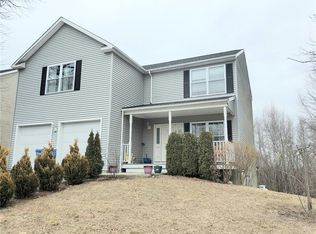 61 Kingsley Ct, Waterbury, CT 06704