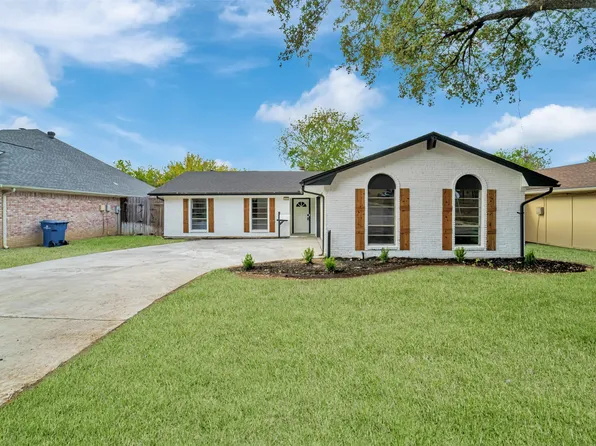 1625 Camero Dr, Carrollton, TX 75006