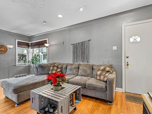 4th image of 5433 Sunshine Dr