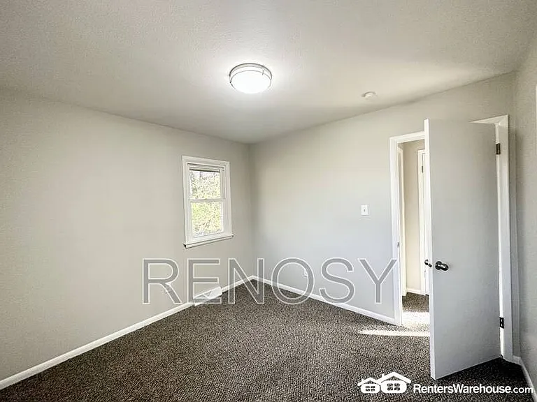 3315 SE 4th St — Photo 10