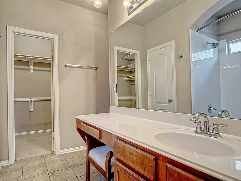 4561 Grassy Glen Dr — Photo 9