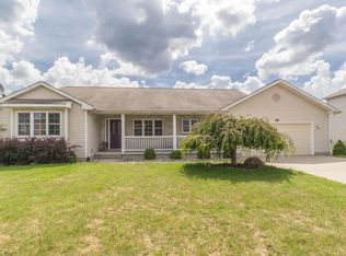 5318 Chantilly Ln, Haslett, MI 48840
