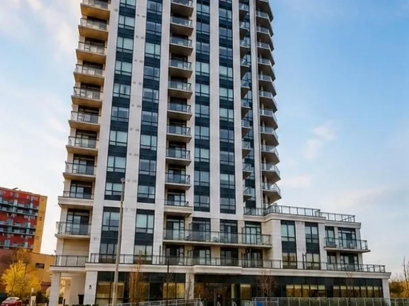 840 Queens Plate Dr #1512, Toronto, ON M9W 0E7