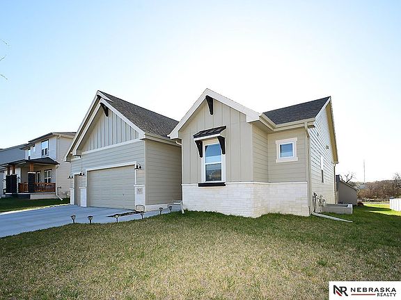 2nd image of 9605 S 184th St