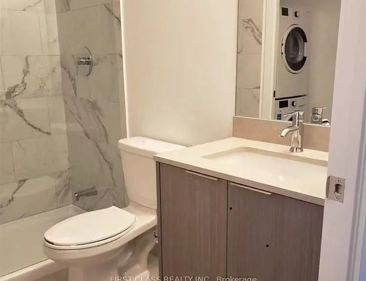 36 Manor Rd E #310 — Photo 5