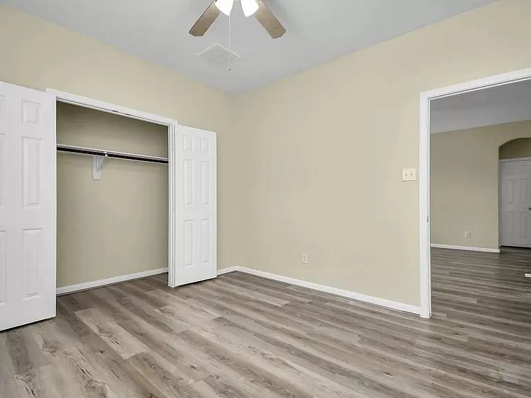 6315 Bain Dr — Photo 36