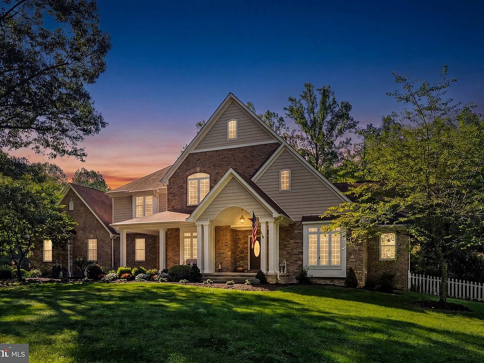 1st image of 8811 Edgewood Farm Ln
