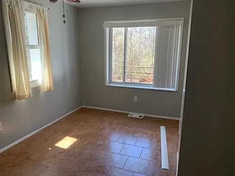 640 N Schwamberger Rd — Photo 4