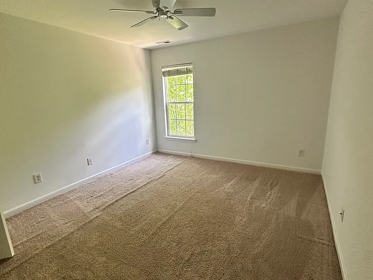 9002 Bishop Crest Ln — Photo 15