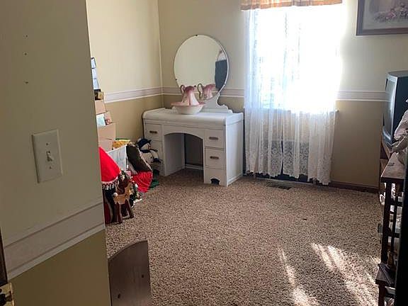 4th image of 1217 Brooke Dr