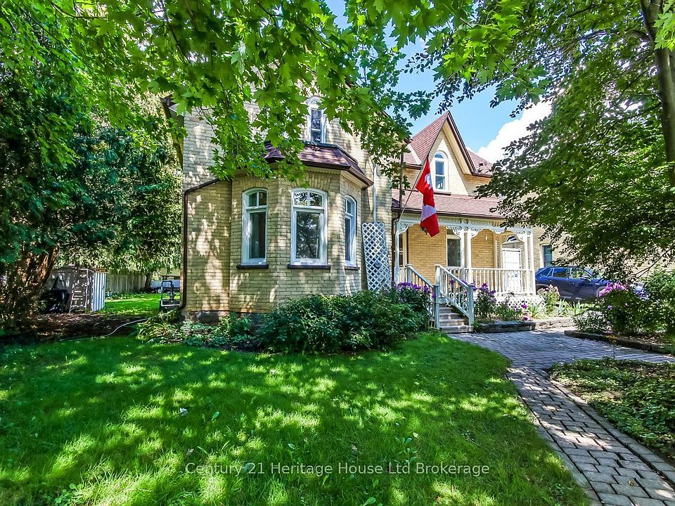 1st image of 166 Dundas St W