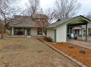 424 Far Hill Dr, Ballwin, MO