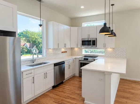 5647 Live Oak St, Dallas, TX 75206