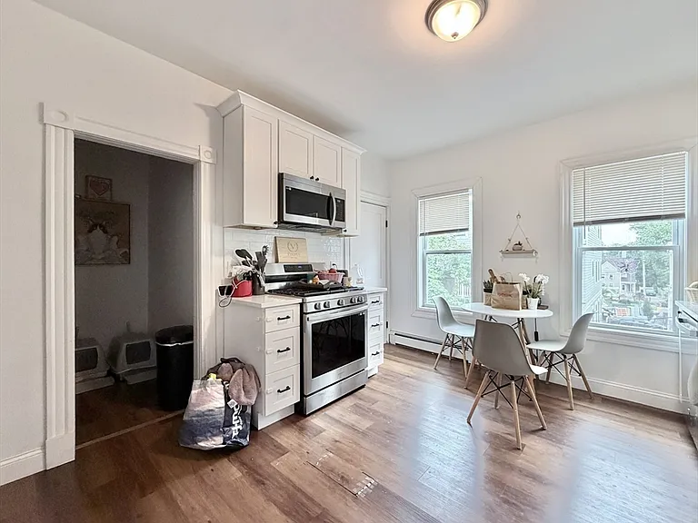 38 Woodford St #2 — Photo 9