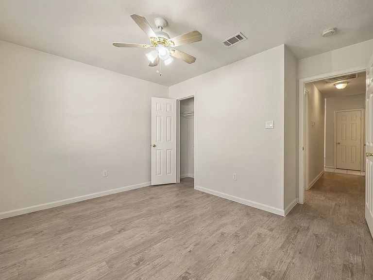 21513 Pershing Ave #A — Photo 13