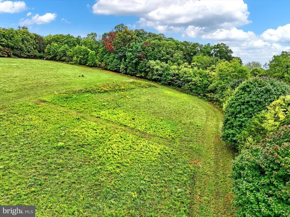 5-2061 Burkholder Rd, Red Lion, PA 17356