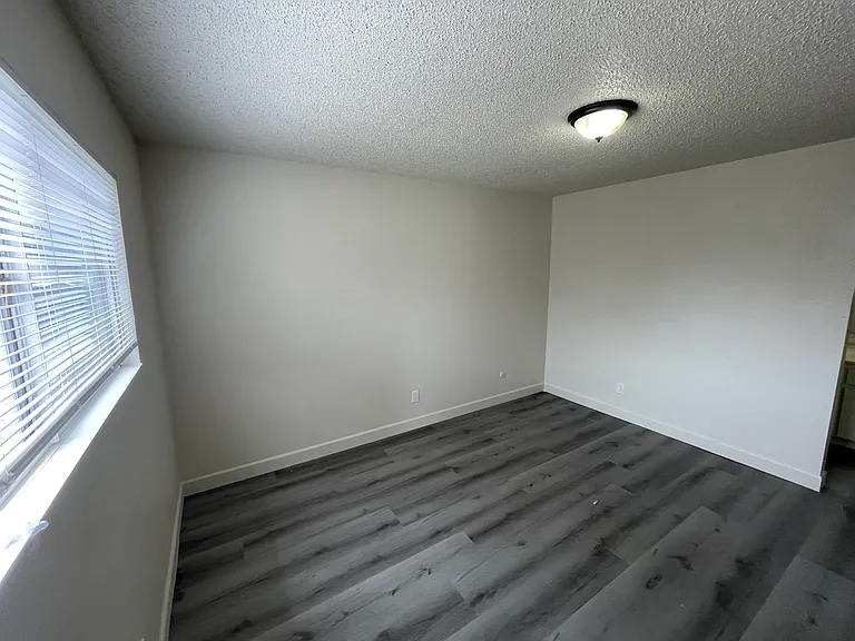 2903 Clover Ct — Photo 5