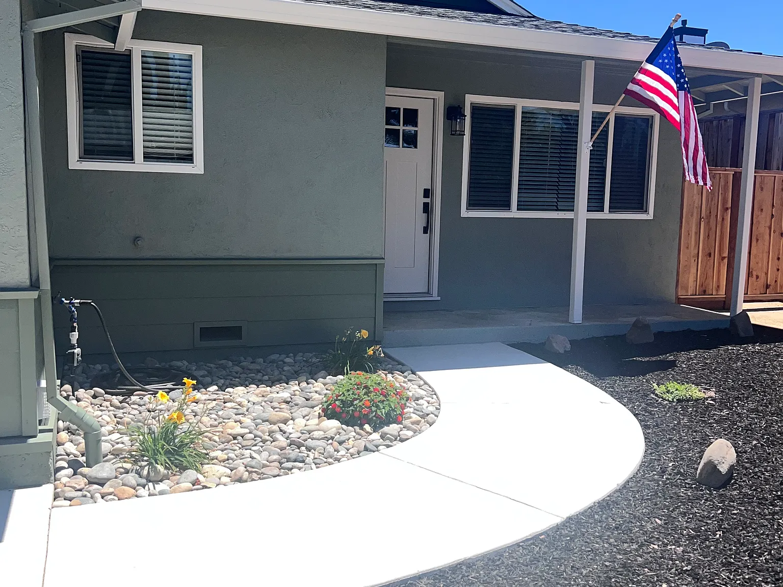 2 bed, 819 sqft, $3,400 — Photo 4