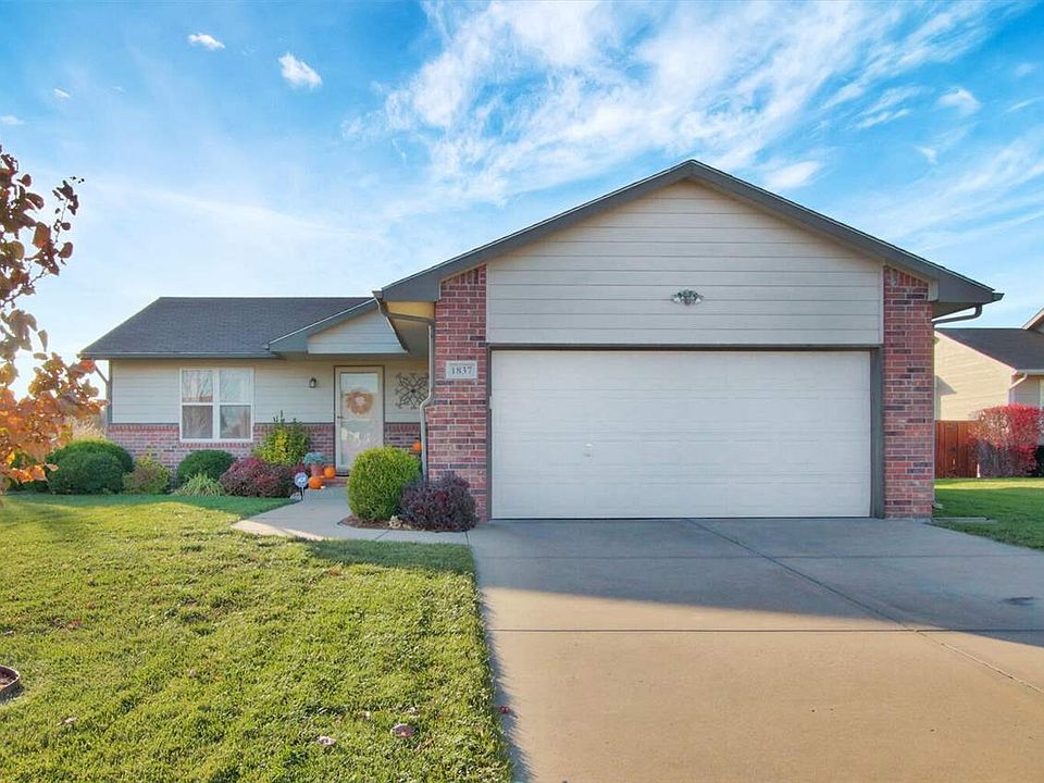 1st image of 1837 N Honeysuckle Cir