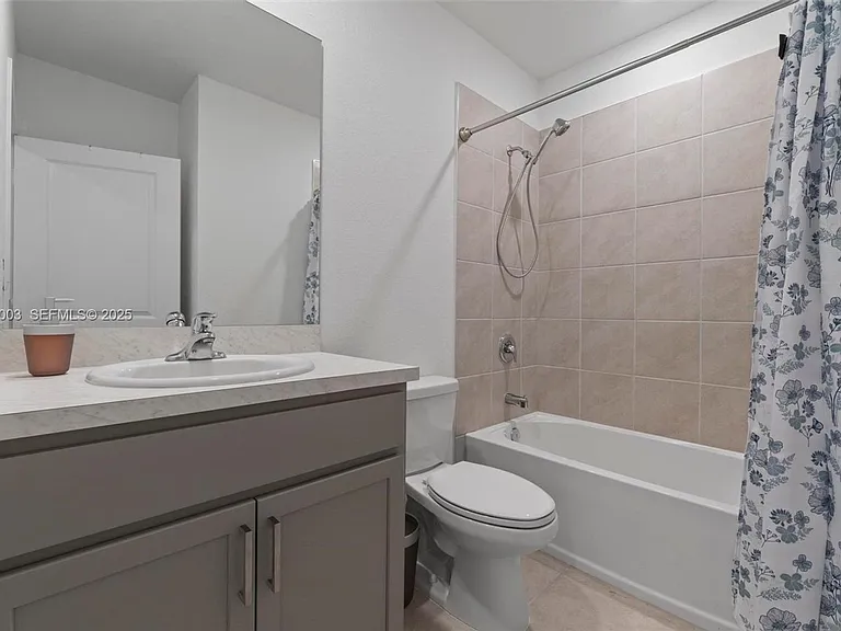 377 NE 1st Dr — Photo 15