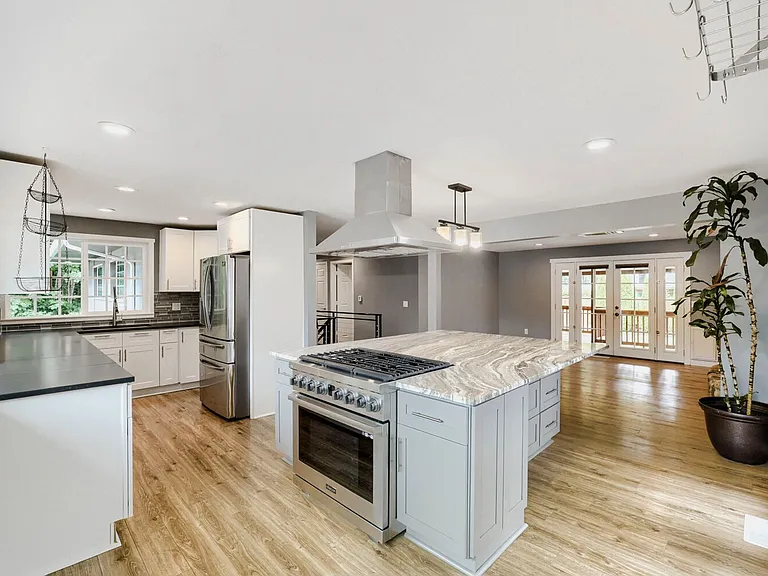 3030 Panaview Blvd — Photo 4