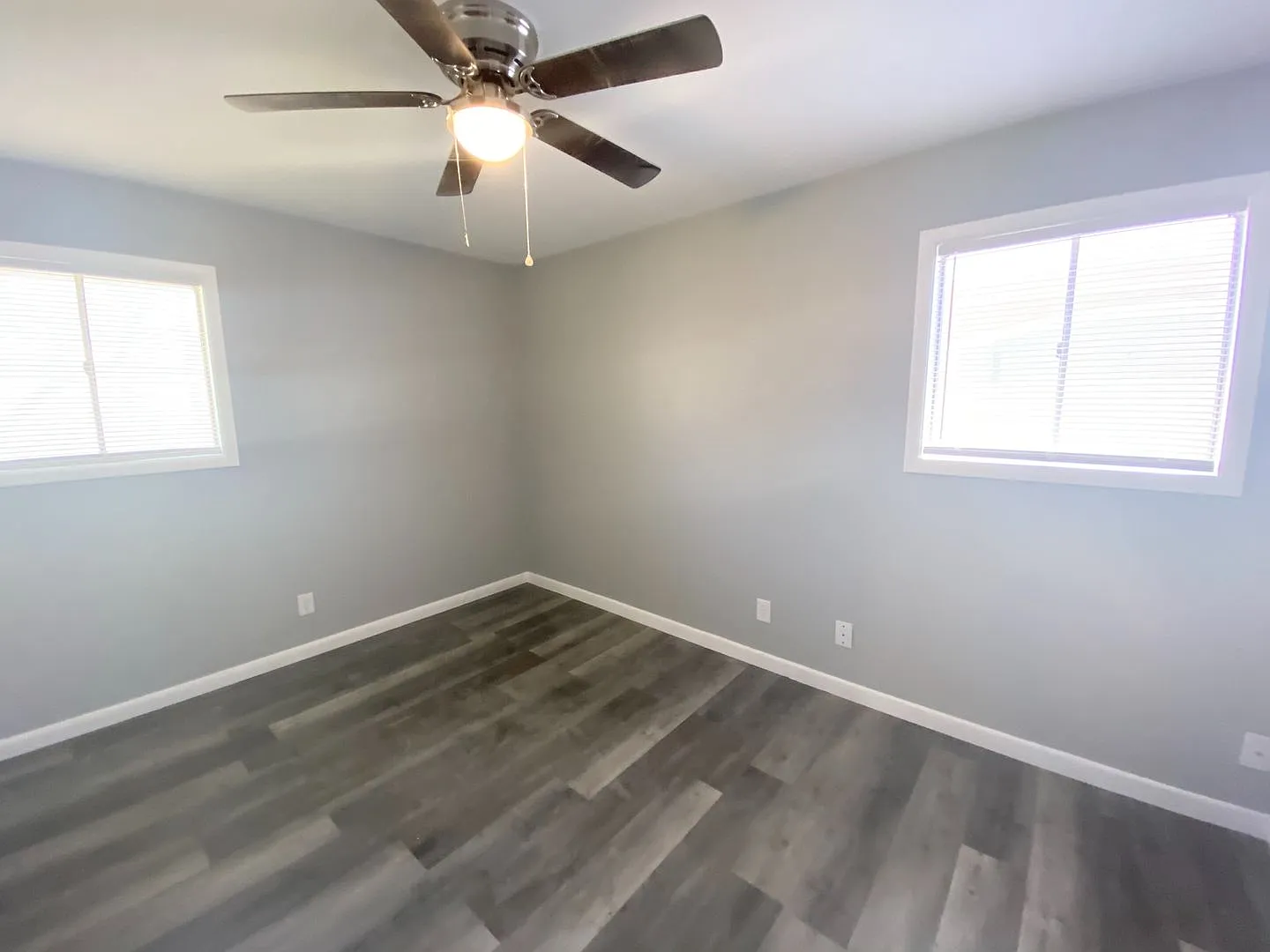 Cute 3 Bedroom, 1.5 Bath Home In College Hills Available Now! — Photo 2