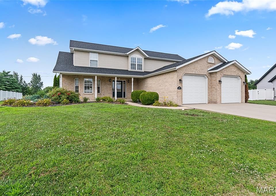 1st image of 235 Baneberry Dr